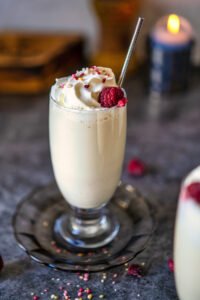 vanilla-milkshake-recipe-5 (1)